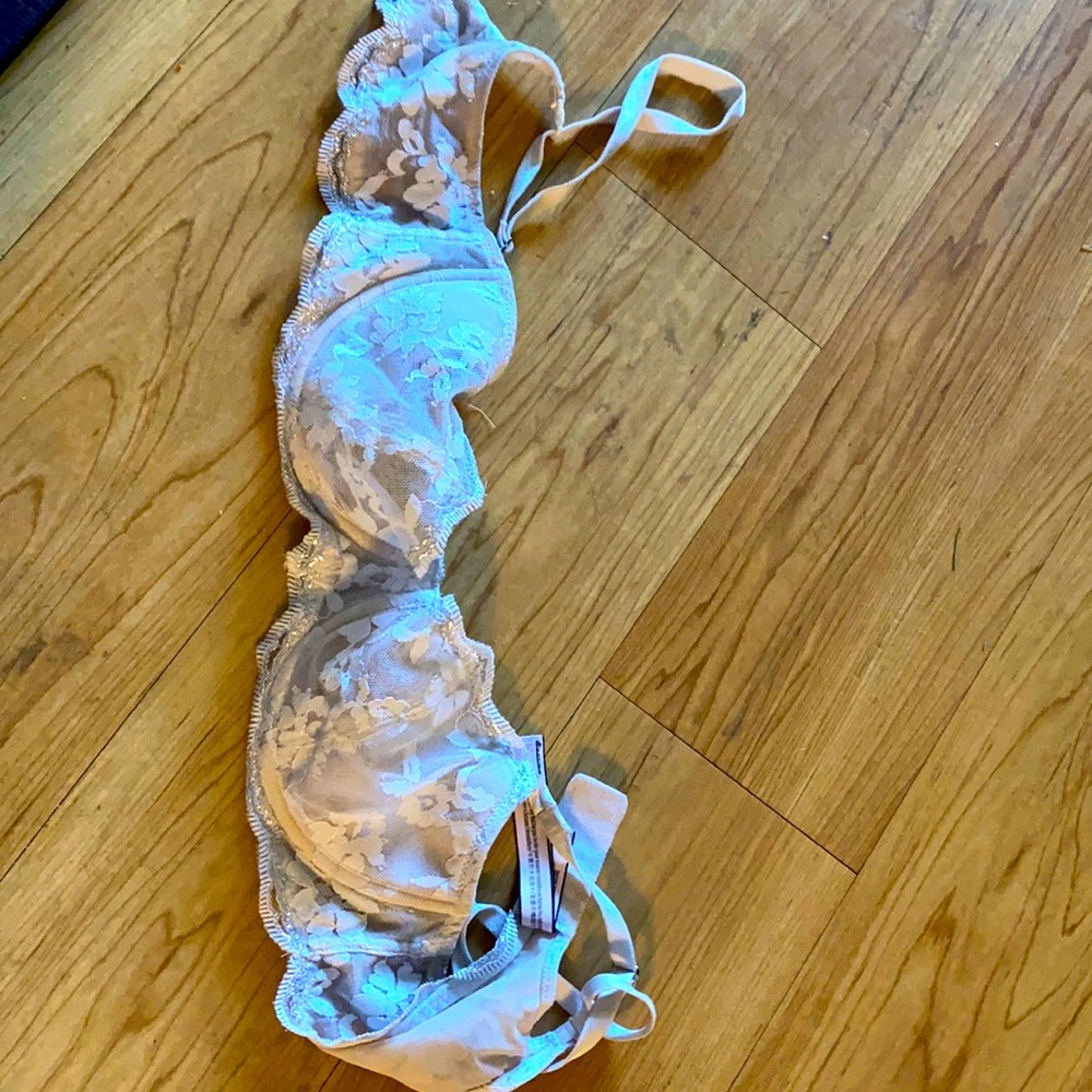 Victoria’s Secret white silver bra
